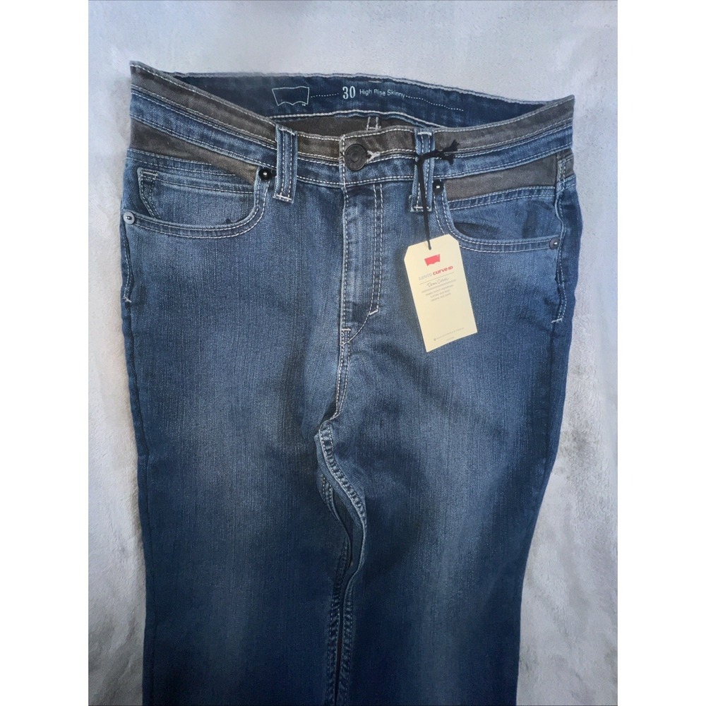 Levi's Womens's  High-Rise Skinny Jeans Size 30x32 Dark Blue Wash